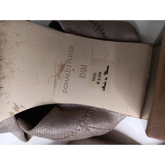 Donald J Pliner Toto Womens 8.5 M Gold Metallic Strappy Sandals Toe Ring Slip On - Picture 7 of 9